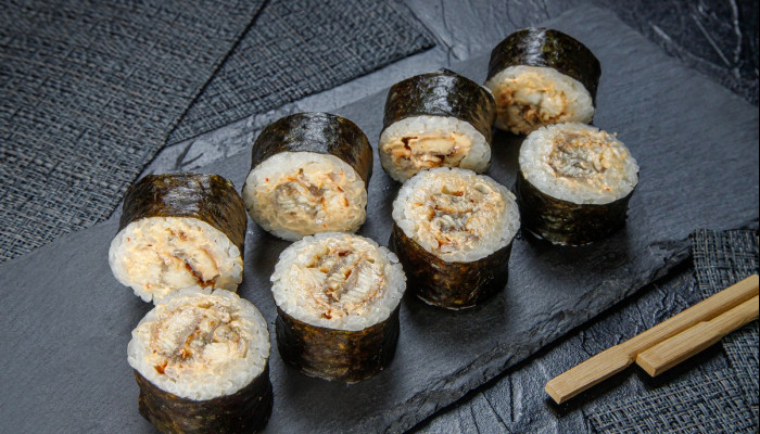 Маки ролл Острый Угорь